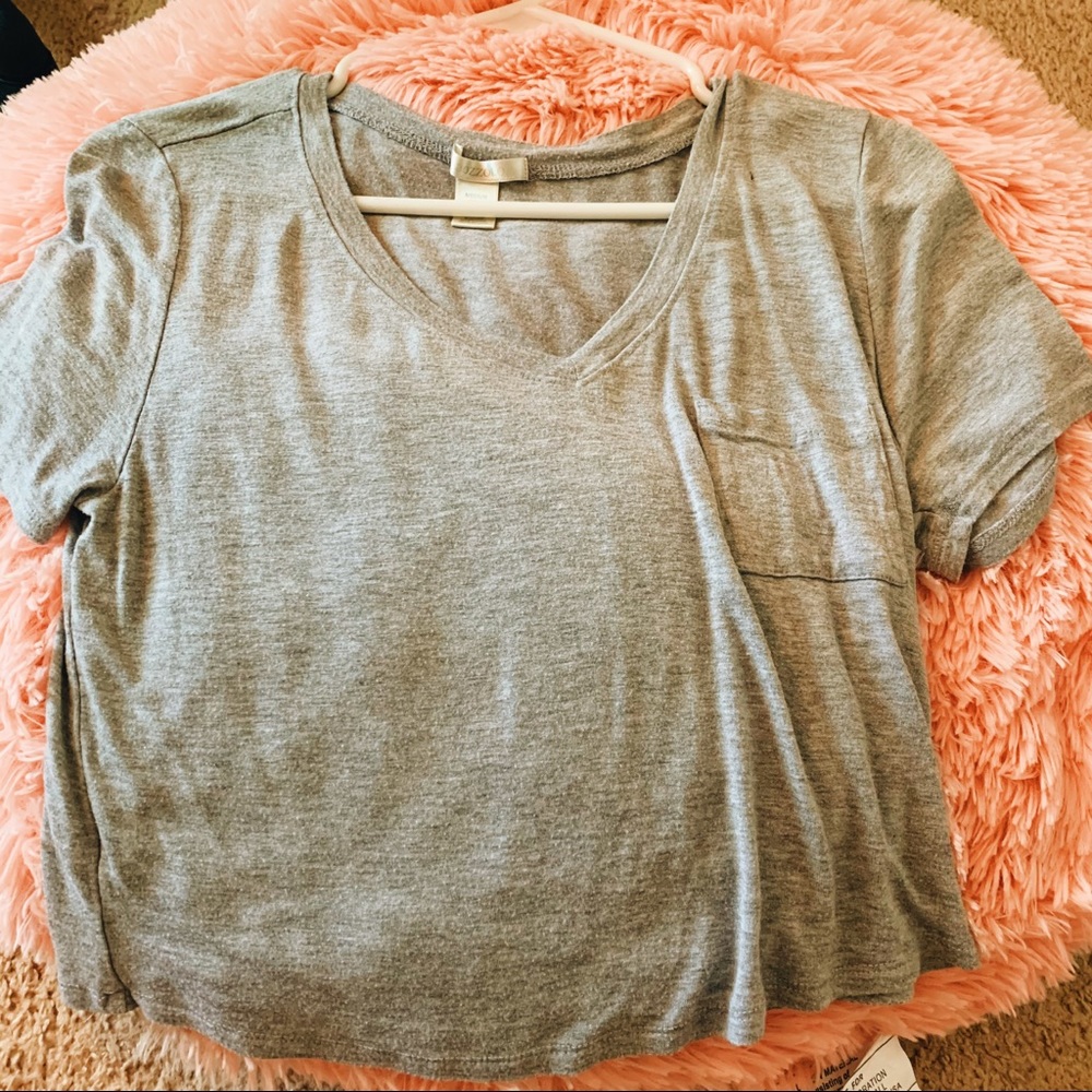Lounge Gray Cropped Loose V Neck - Picture 2 of 7